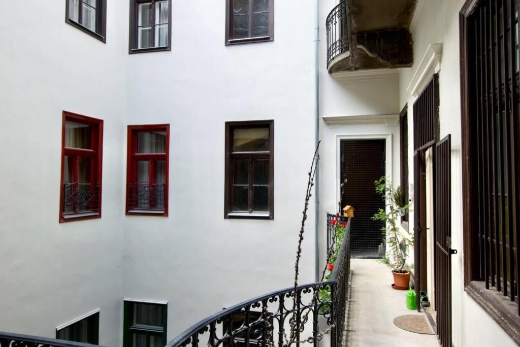 Premium Apartment By Hi5-Vaci Str. 3 Bedroom 布达佩斯 外观 照片